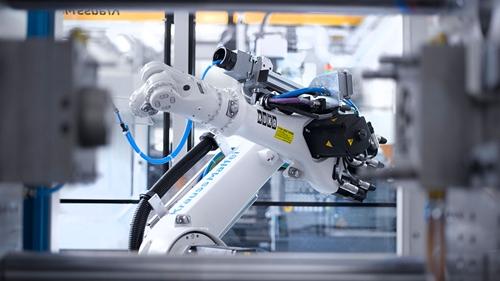 中国工业机器人产业市场需求增速快于成长速度