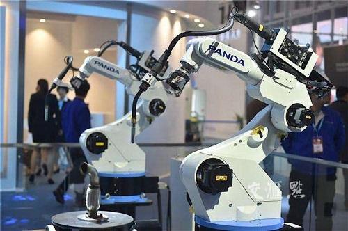 无需复杂编程零件随时替换,机器人手臂panda要重塑工业机器人助手